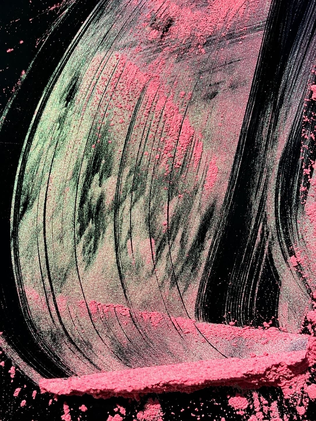 Red to Green Shift pearlescent pigment
